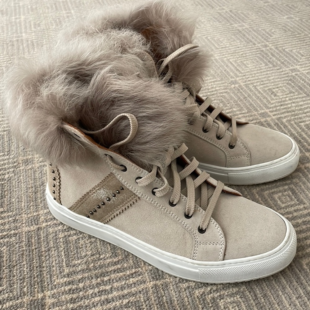 Eleventy Suede Sneaker Beige with Fur Trim